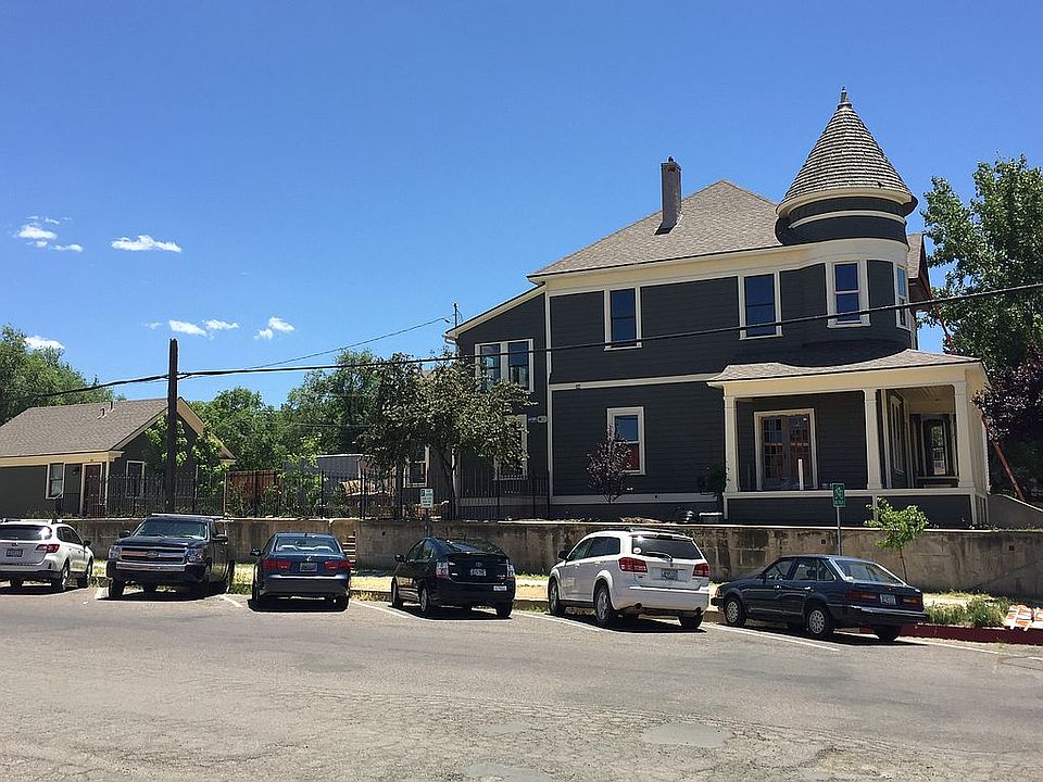 2nd image of 147 N Marina St