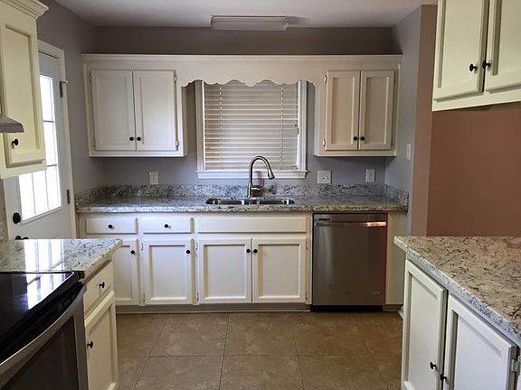 3rd image of 501 N French Quarter Dr