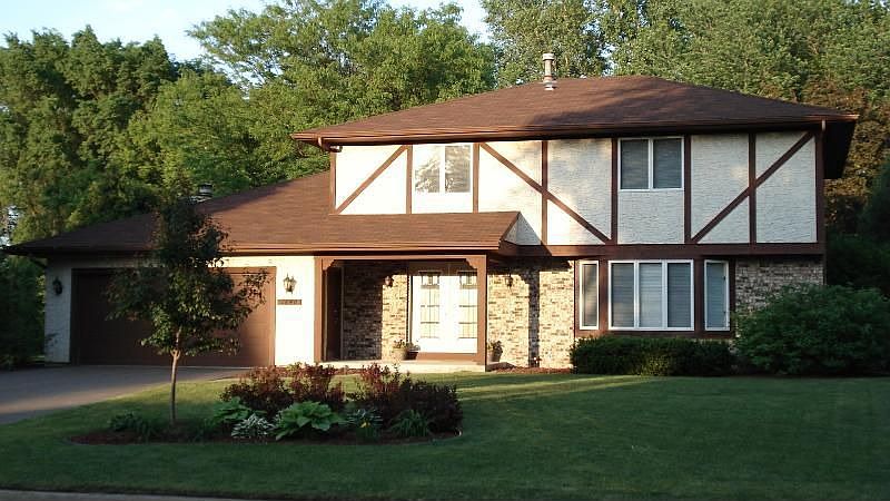 1st image of 1840 Summit Ln