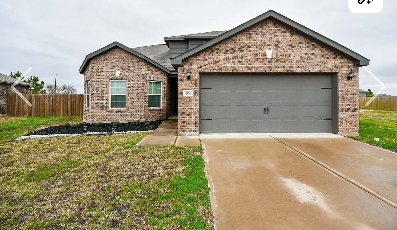 4 bed, 2.5 bath, 2076 sqft, $2,500 — Photo 2