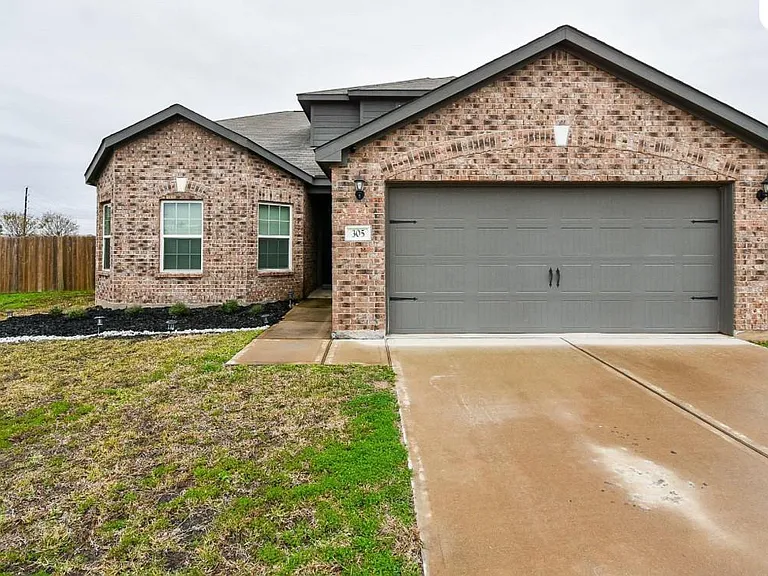 305 Elm Patch Dr — Photo 2