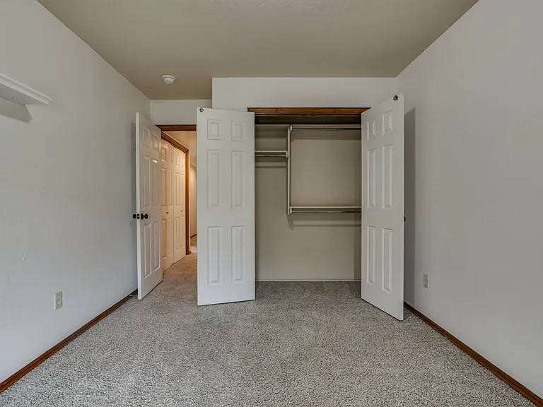 2508 Tyler Ln — Photo 17