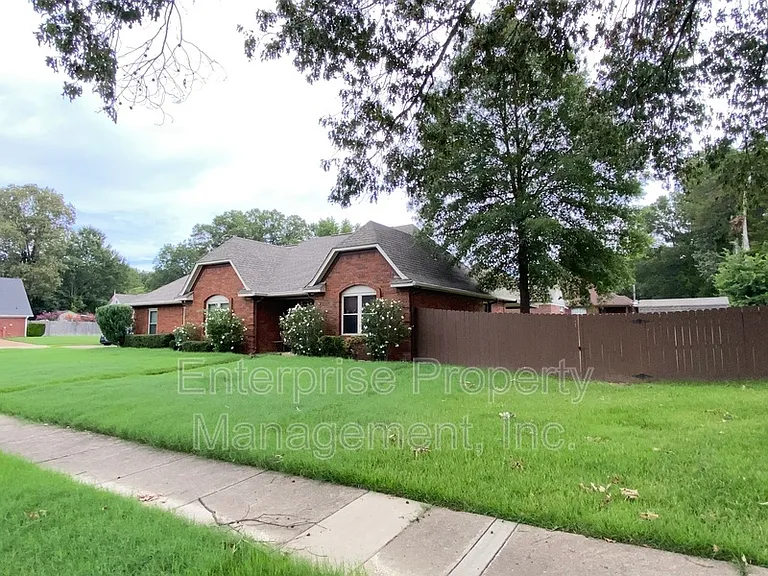 3840 Charbon Ln — Photo 2