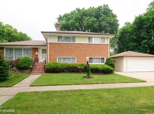 517 S George St, Mount Prospect, IL 60056