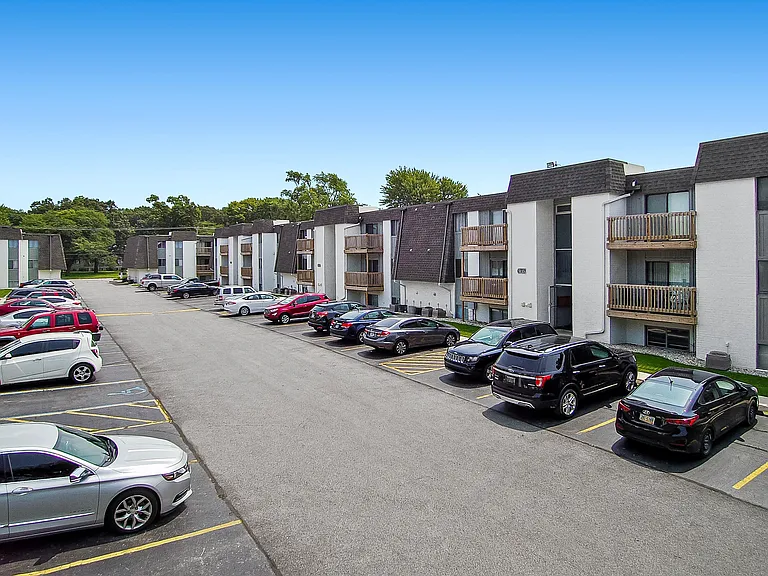 Secor Flats — Photo 22