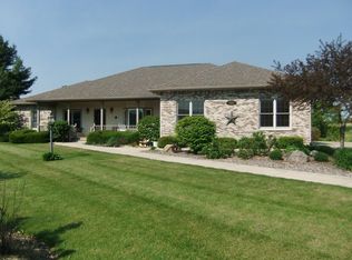 1502 Rainbow Dr, Richland Center, WI 53581