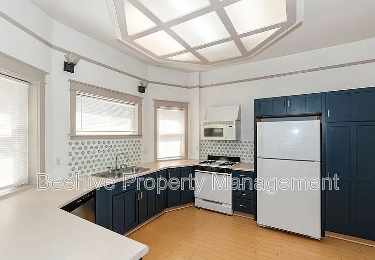 1301 W Monroe St #2 — Photo 11