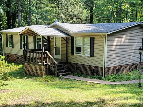 5992 Rest Home Rd, Claremont, NC 28610