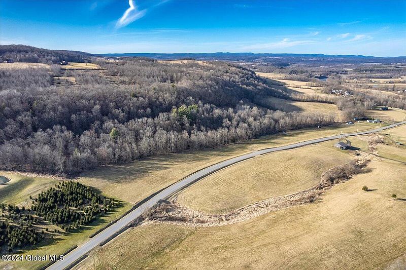 3rd image of 408 Hughes Road