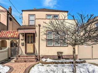 109 1st St, New Hyde Park, NY 11040