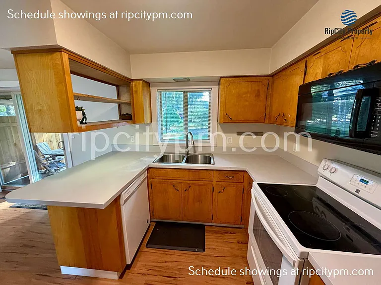 11430 SW 121st Ave — Photo 7