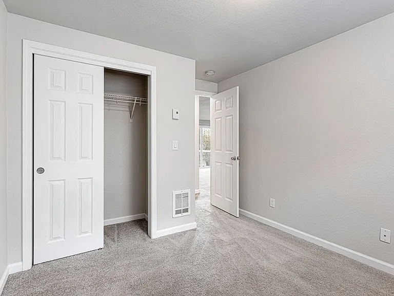 Bayshore Vista Apartments — Photo 14
