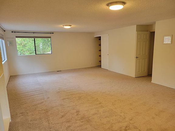 5th image of 18502 NE 25th St