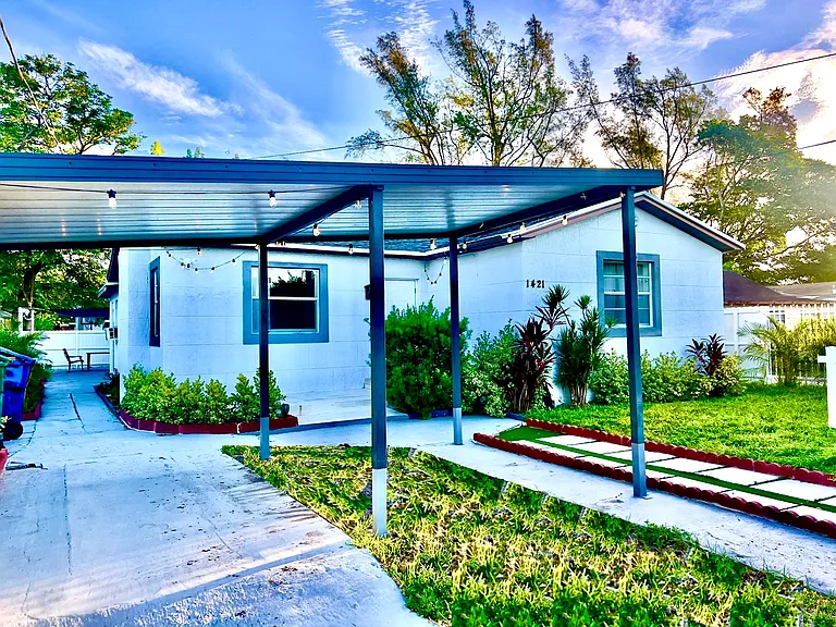 1421 NW 58th St #D — Photo 15