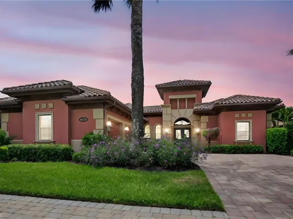 6528 Costa CIR, NAPLES, FL 34113