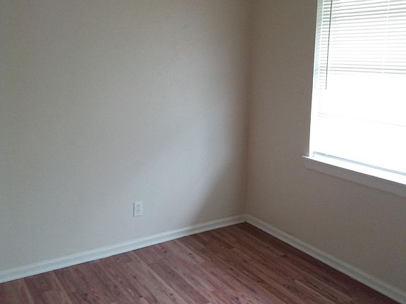 5th image of 2200 16th Ave N
