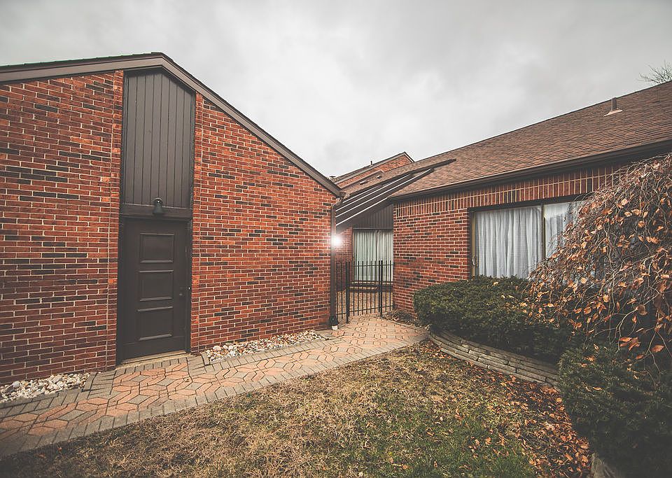 1st image of 12 Kimberly Ln #121