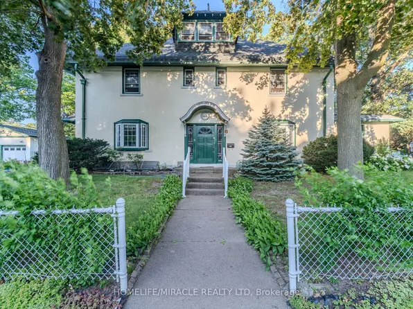 5214 3rd Ave, Niagara Falls, ON L2E 4M4