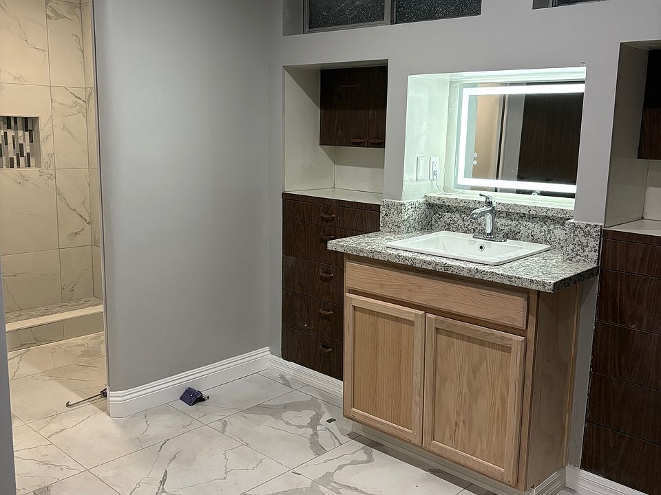 1st image of 1731 W Niobe Ave