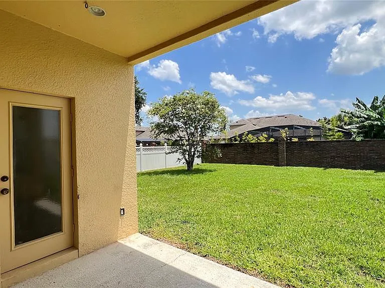 806 Lost Grove Cir — Photo 22