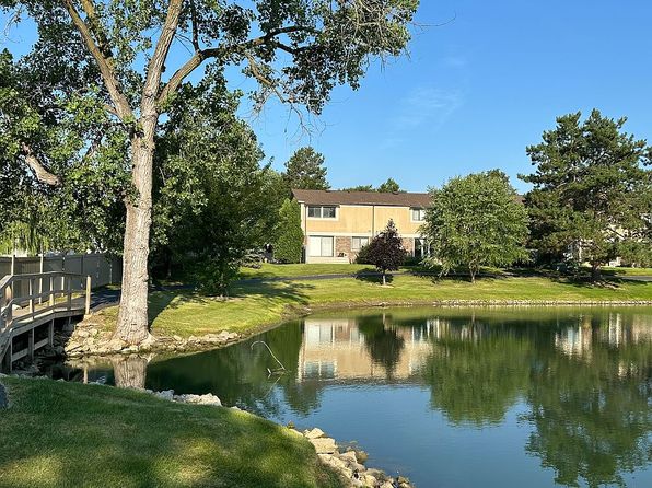 401 Catbird Ln