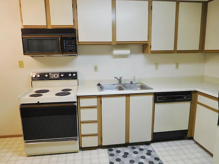 4727 Ravenna Ave NE #101 — Photo 4