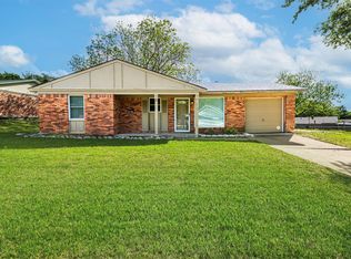6405 Claude Ct, Fort Worth, TX 76135