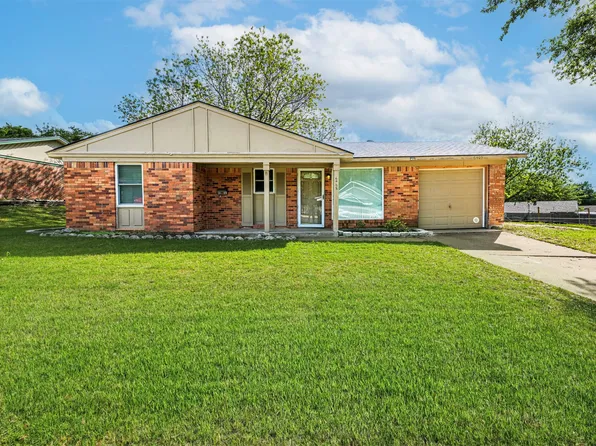6405 Claude Ct, Fort Worth, TX 76135