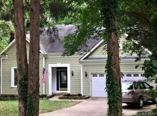 9900 Chimney Corner Ct, Charlotte, NC 28210