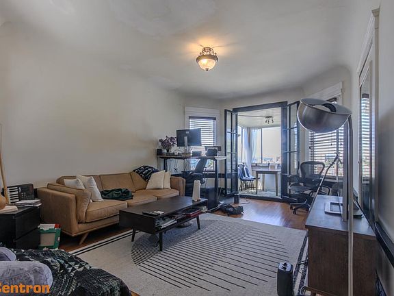 4th image of 1440 Clay St #106