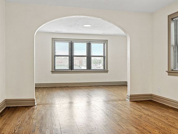 5th image of 3805-07 S Kingshighway Blvd #918