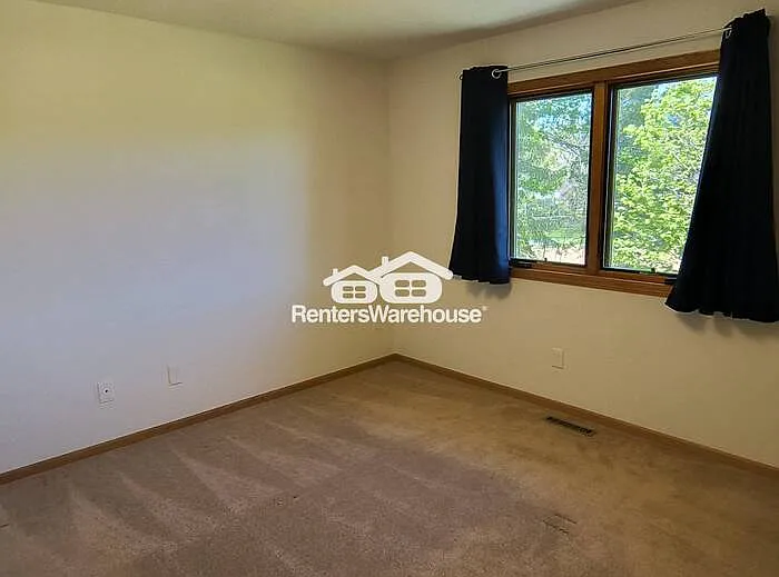 950 Butte Ct — Photo 14