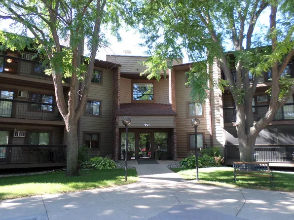 7601 101st St W #312, Bloomington, MN 55438