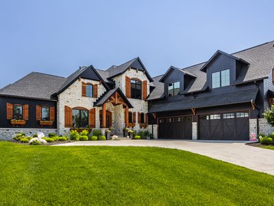 3675 Dartmoor Way, Zionsville, IN, 46077