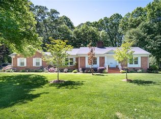 4908 Forest Oaks Dr, Greensboro, NC 27406