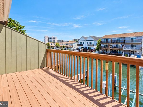 139 Newport Bay Dr #206B