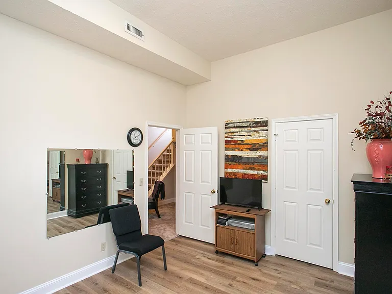 1508 Clover Ct — Photo 40