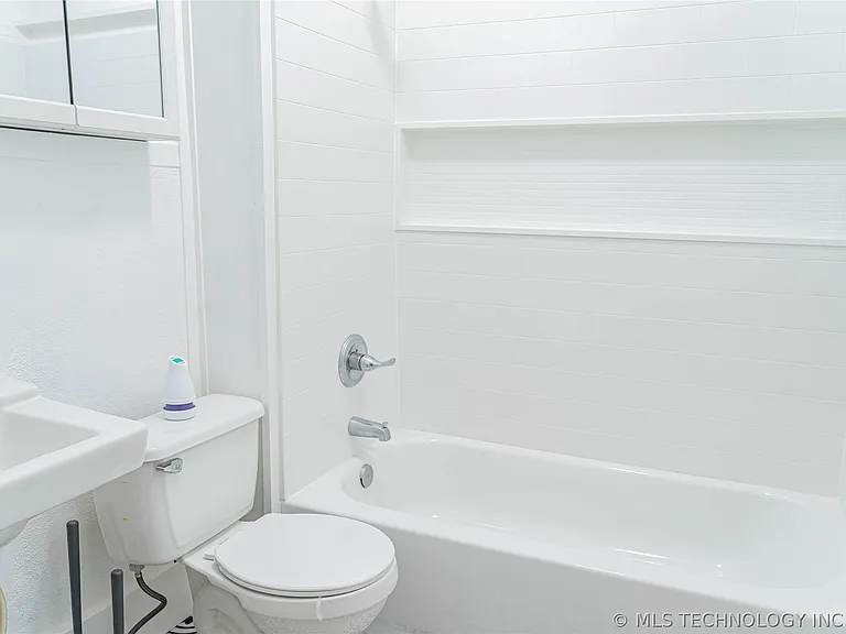 1247 N Boston Ave — Photo 18
