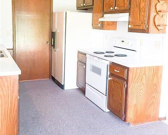 2nd image of 1135 W Westchester Way