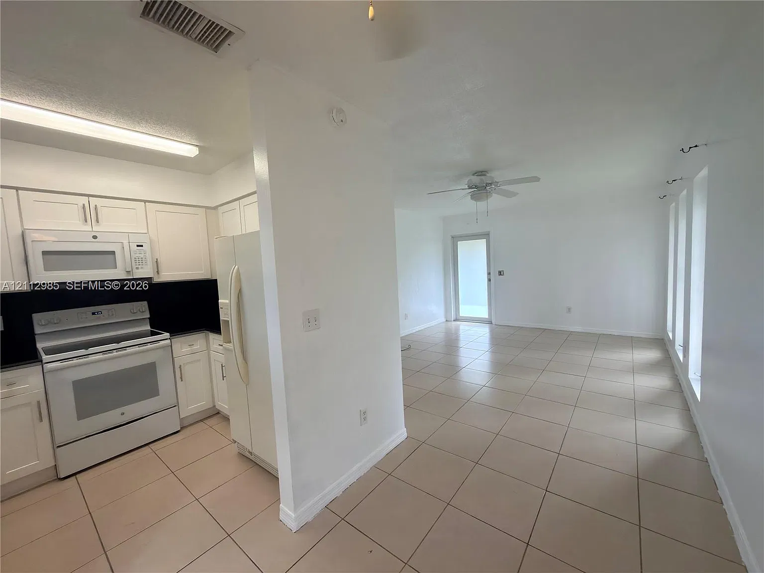 4830 SW 27th Ave — Photo 4