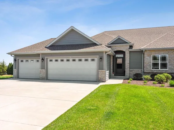 3075 Fairway View COURT, Hubertus, WI 53033