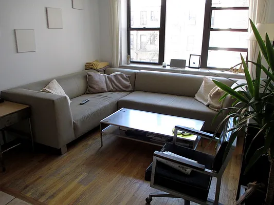 Rented by MNS | media 17