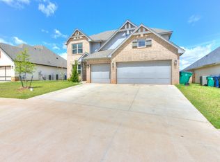 14525 Rochefort Ln, Yukon, OK 73099