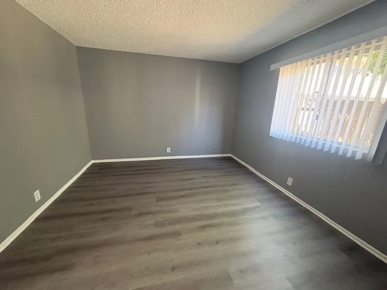141 W Lambert Rd — Photo 6