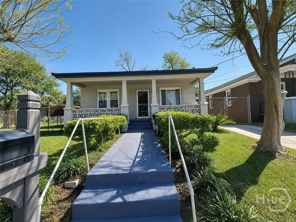 120 Jenks St
