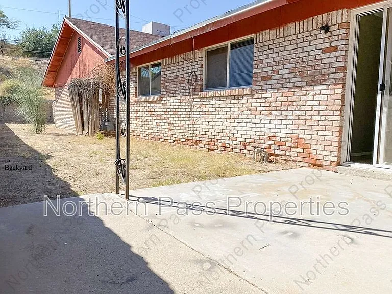 6435 Pizarro Dr — Photo 14