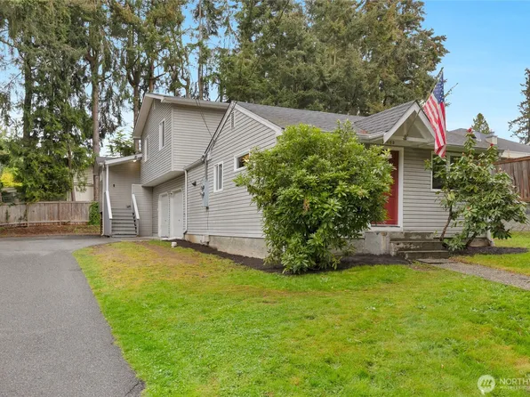 23915 Edmonds Way, Edmonds, WA 98026