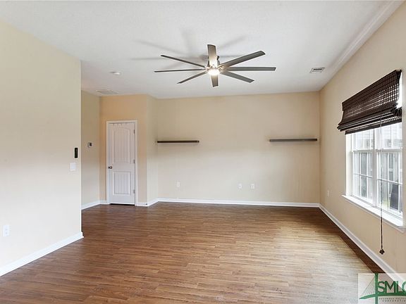 5th image of 139 Calm Oaks Circle