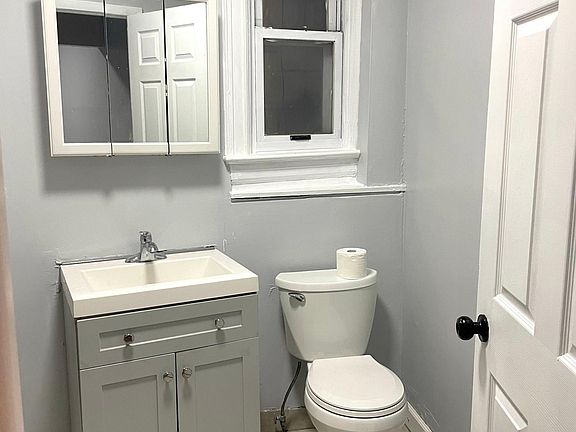 3rd image of 89 Lembeck Ave #1