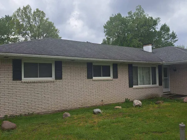 1021 Hackman Dr, Temperance, MI 48182